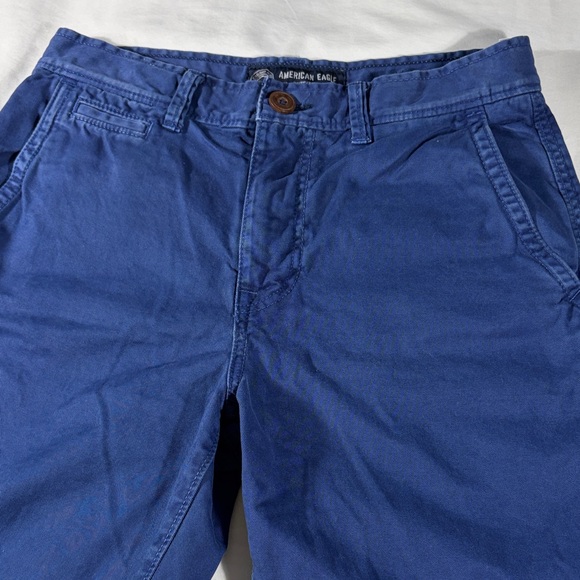 American Eagle Outfitters Other - American Eagle mens cobalt blue Classic flat front 9.5" chino shorts - size 28
